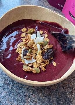 Cherry & Banana Smoothie Bowl