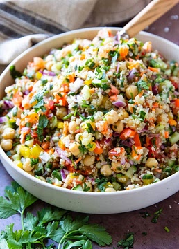 Quinoa Salad with Chickpeas and Vegetables