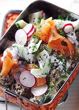 Smoked salmon, quinoa & dill lunch pot